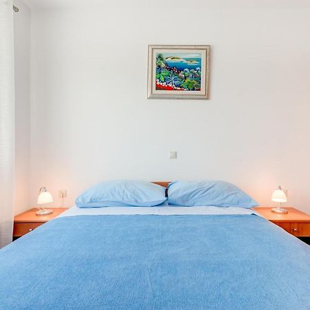 Apartmani Mirta Omis A Bagian luar foto
