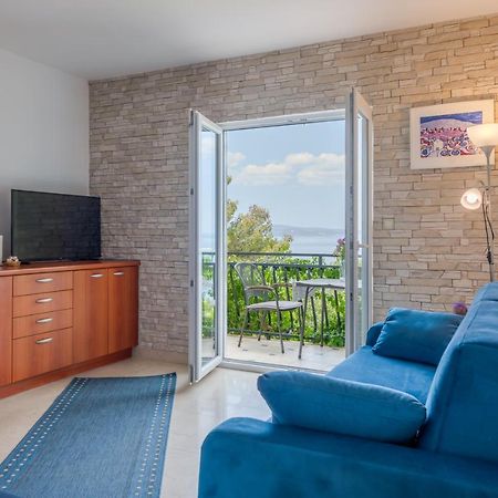 Apartmani Mirta Omis A Bagian luar foto