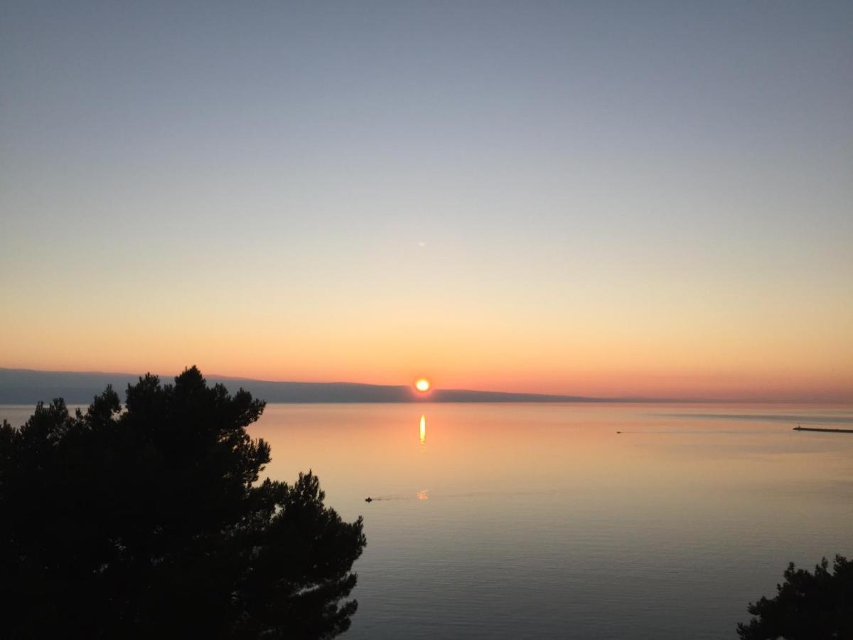Apartmani Mirta Omis A Bagian luar foto
