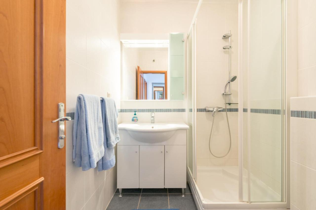 Apartmani Mirta Omis A Bagian luar foto