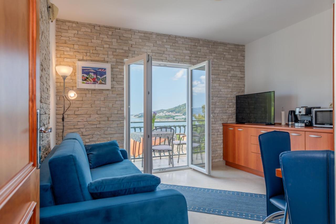 Apartmani Mirta Omis A Bagian luar foto